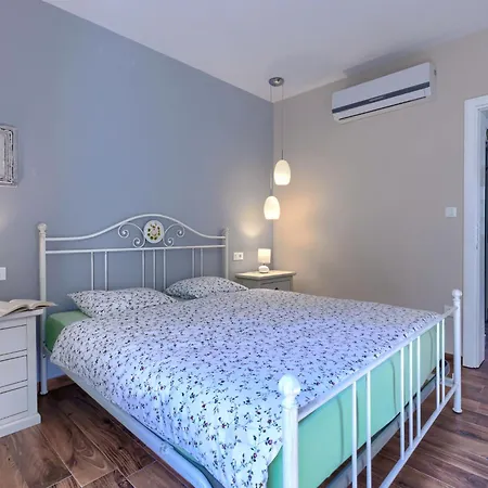 Villa Feniks By Interhome