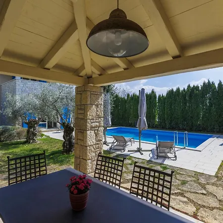 Villa Feniks By Interhome Visnjan